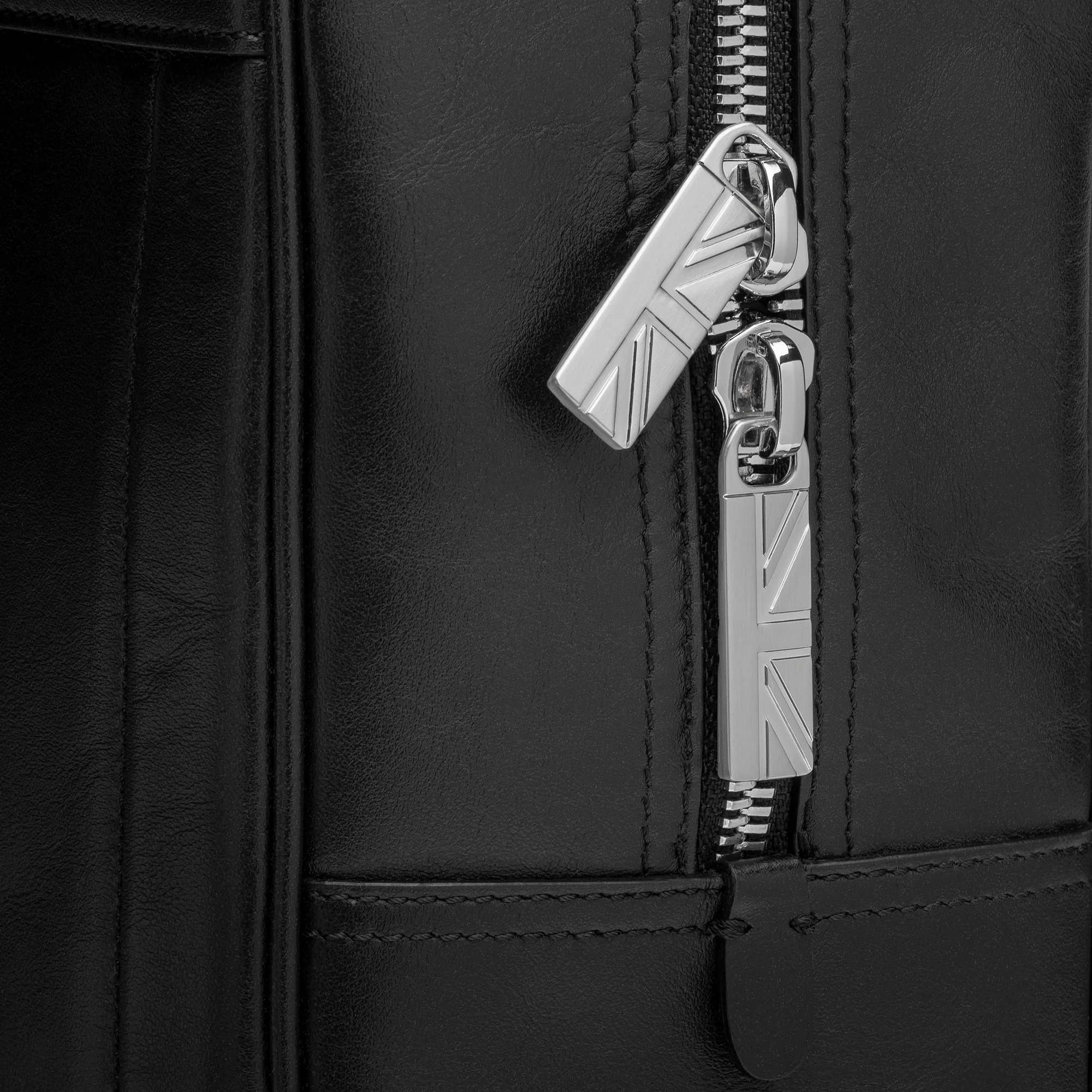 BL2201_HERITAGE_BACKPACK_04_2048x2048