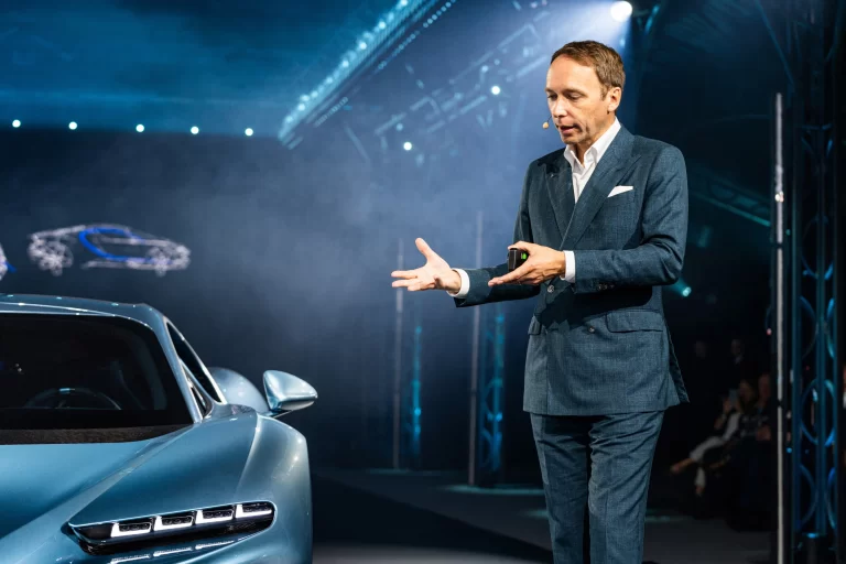 13 BUGATTI Tourbillon_World Premiere
