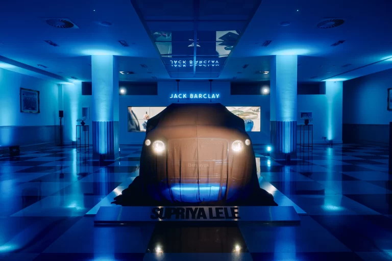 Supriya Lele Bentayga S - 13