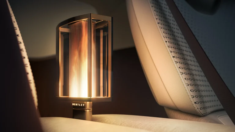 36 - EXP 15 Interior